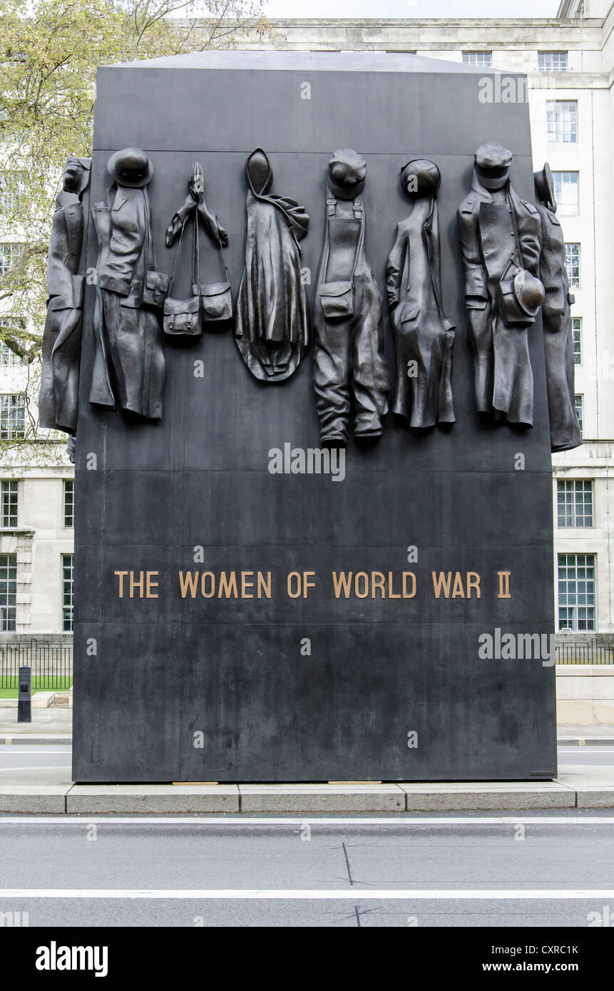 Women of the second world war monument hi-res stock photography and ...
