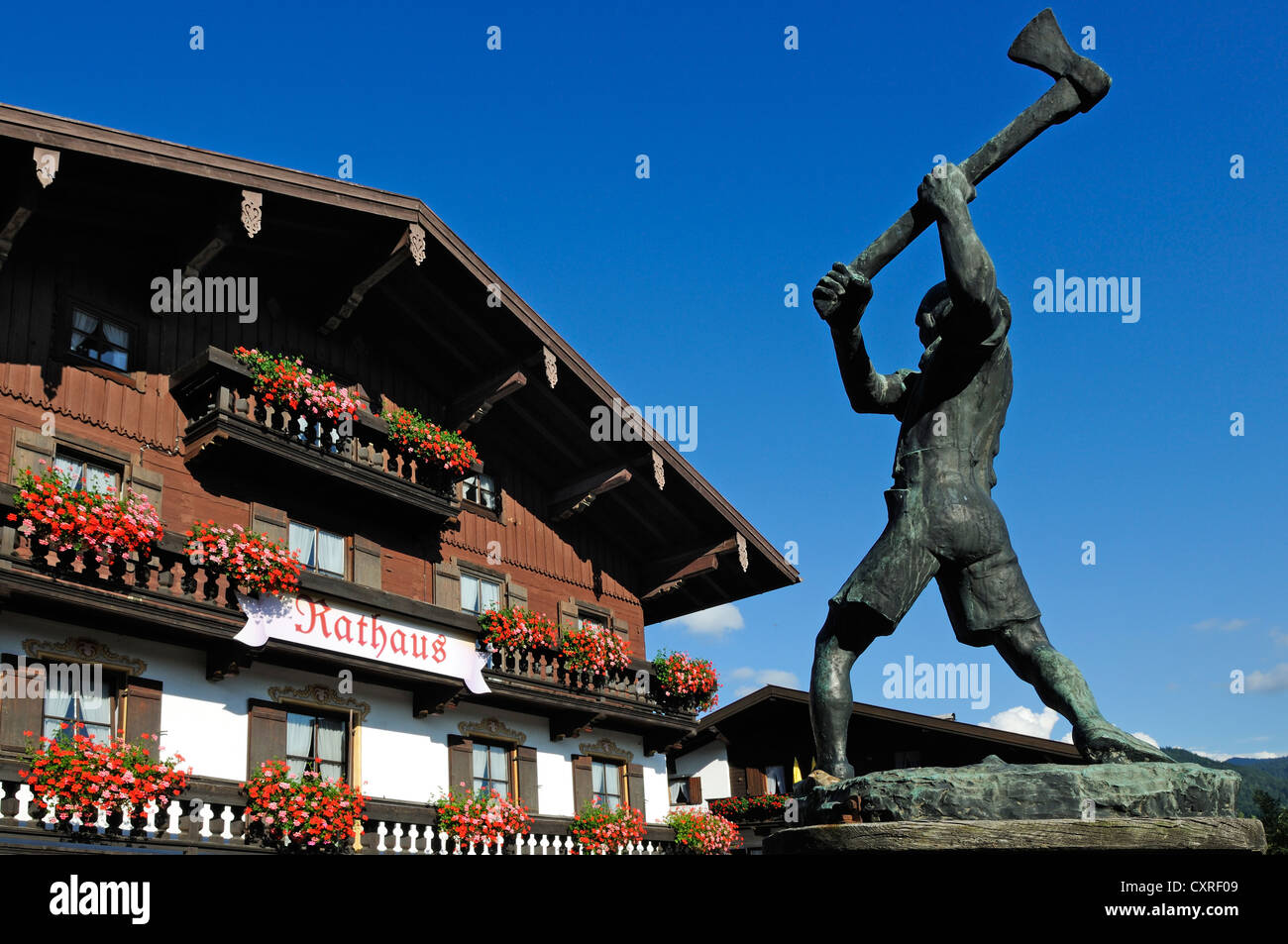 Town hall, lumberjack sculpture, Reit im Winkl, Chiemgau, Upper Bavaria,  Bavaria, Germany, Europe Stock Photo - Alamy