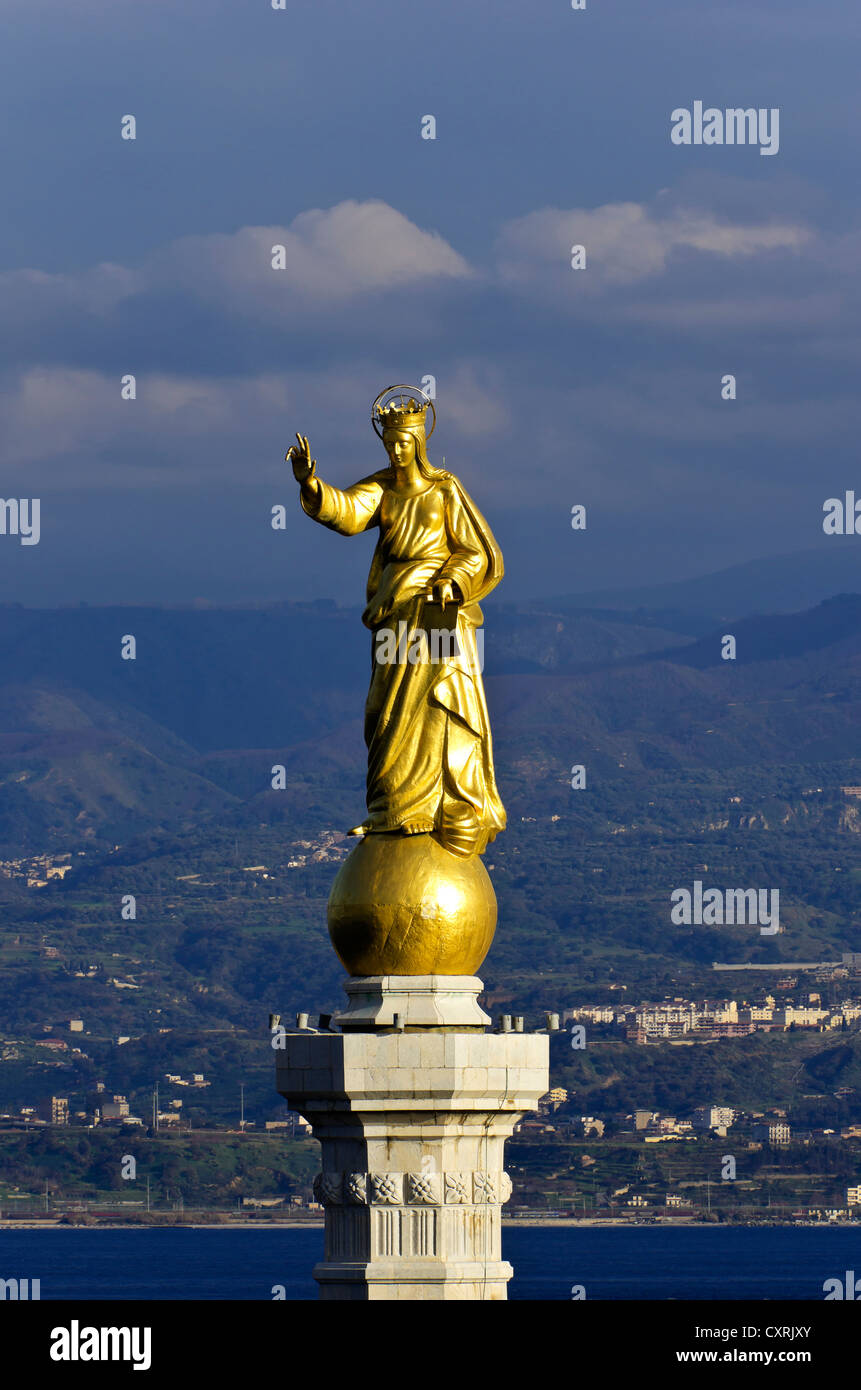 Harbour entrance of Messina with the statue of the Madonna della Lettera on Campana Tower, Italy, Europe Stock Photo