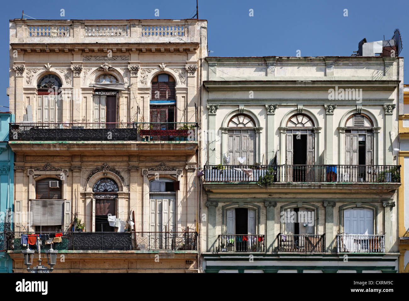 Pittoresque, dilapidated facade, Classicism, balconies, Villa San Cristobal de La Habana, old town, La Habana, Havana Stock Photo
