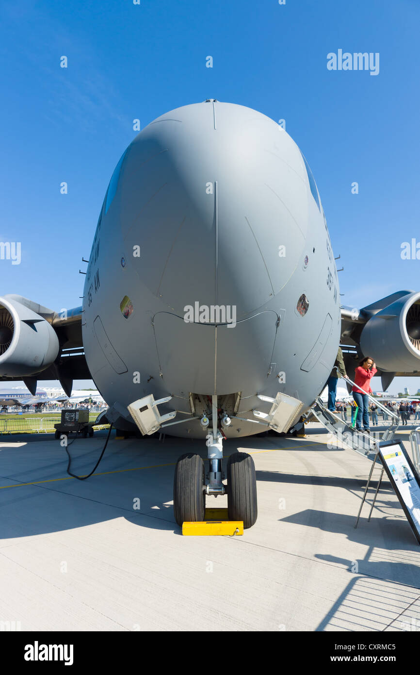 The front of the Boeing C-17 Globemaster Stock Photo - Alamy