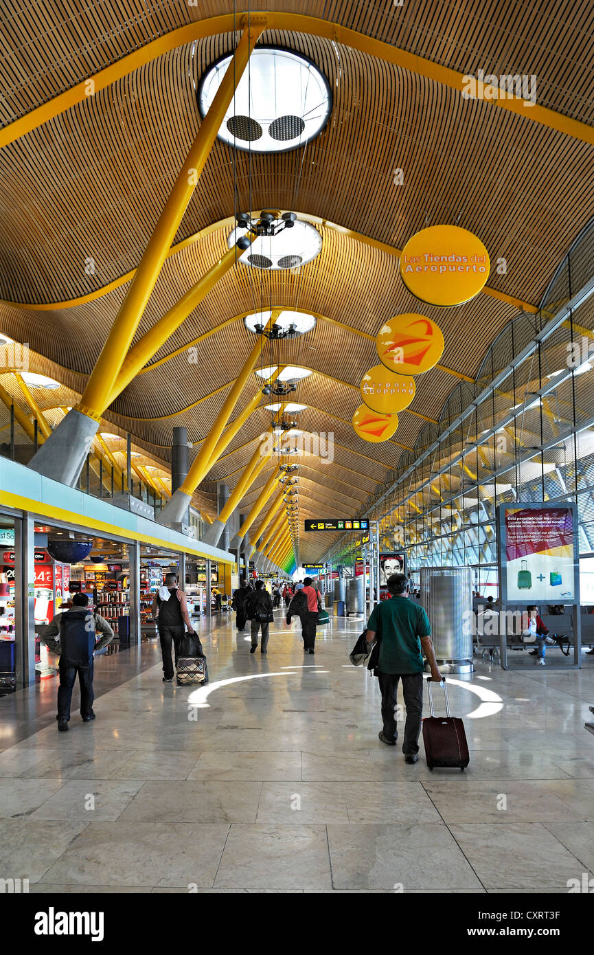Madrid barajas airport hi-res stock photography and images - Alamy