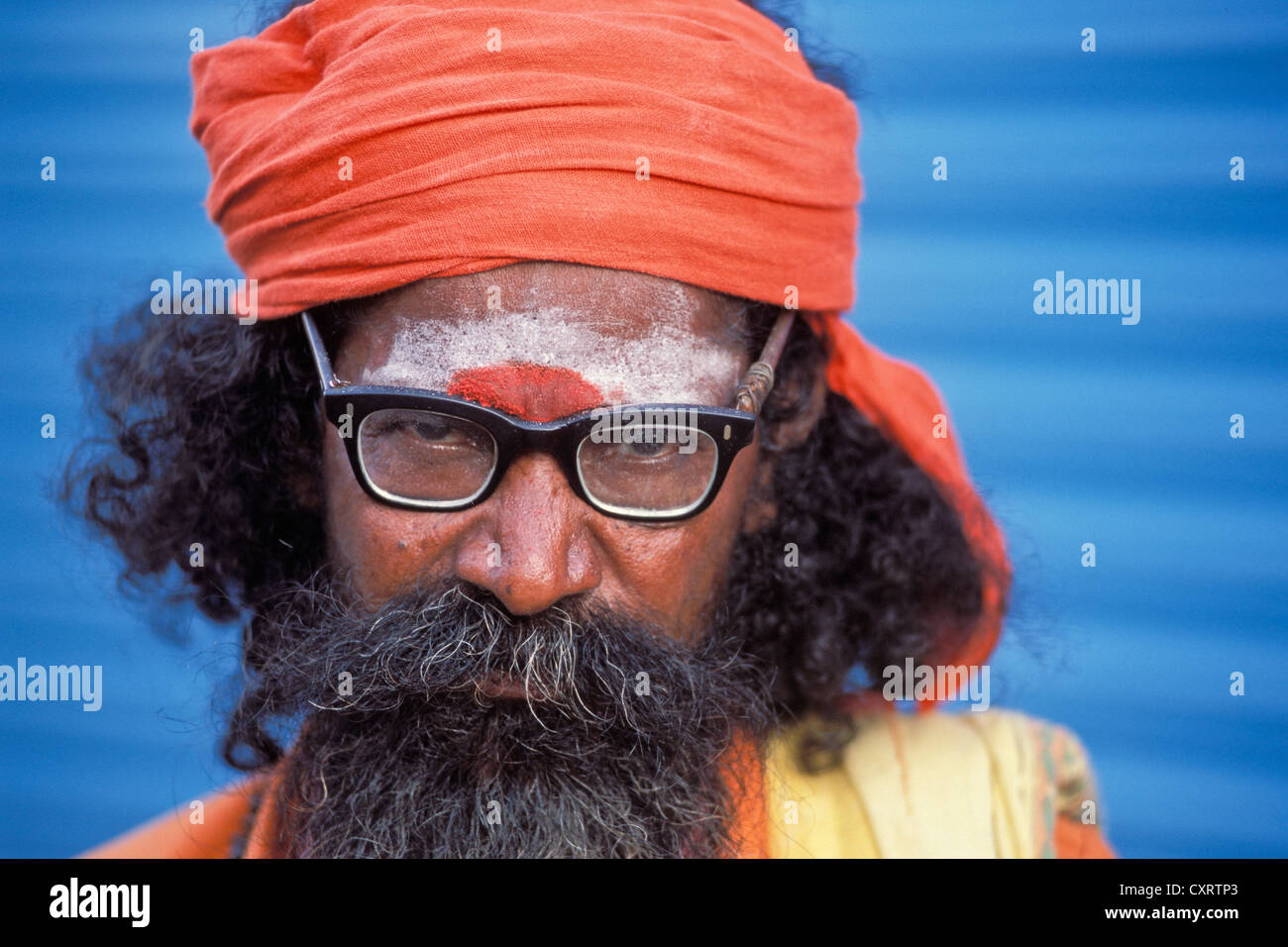 Sadhu Wearing Spectacles Hi res Stock Photography And Images Alamy sadhu-wearing-spectacles-hi-res-stock-photography-and-images-alamy