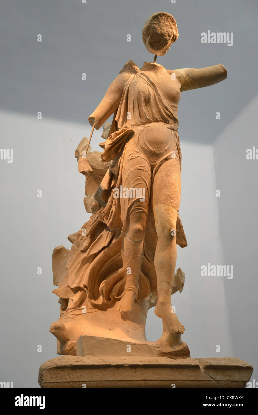 Statue of The Nike of Paeonios, The Archaeological Museum of Olympia,  Ancient Olympia, Elis, West Greece Region, Greece Stock Photo - Alamy
