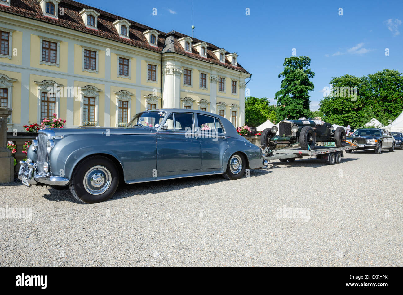 Bentley S2 with trailer, loaded with the historic Bentley 4 1/4 racing car, festival of classic cars Stock Photo