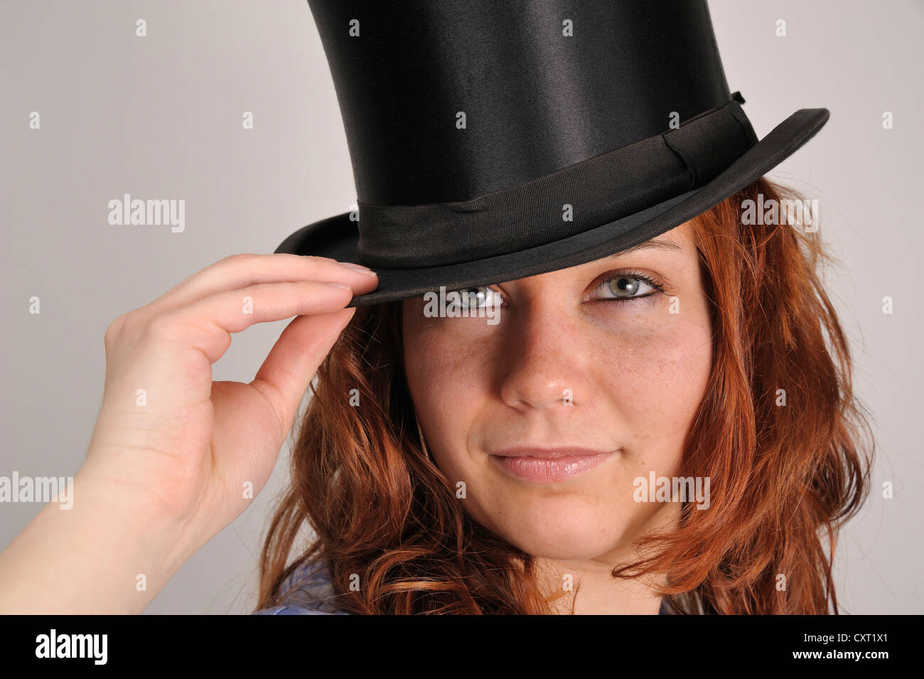 Woman Top Hat Portraits Portraits High Resolution Stock Photography and ...