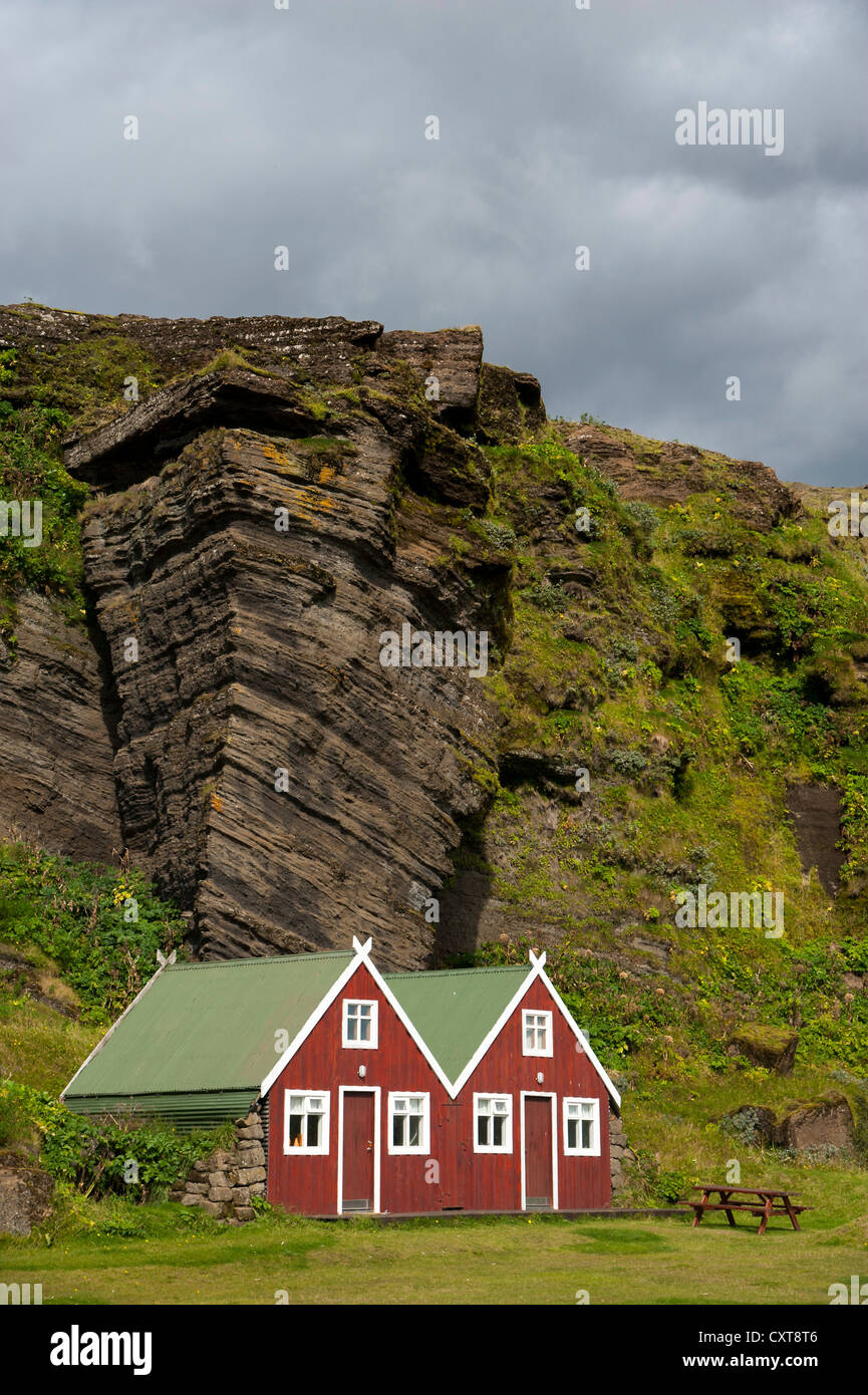 Holiday homes, Edda Hotel, village of Vík í Mýrdal, South Coast