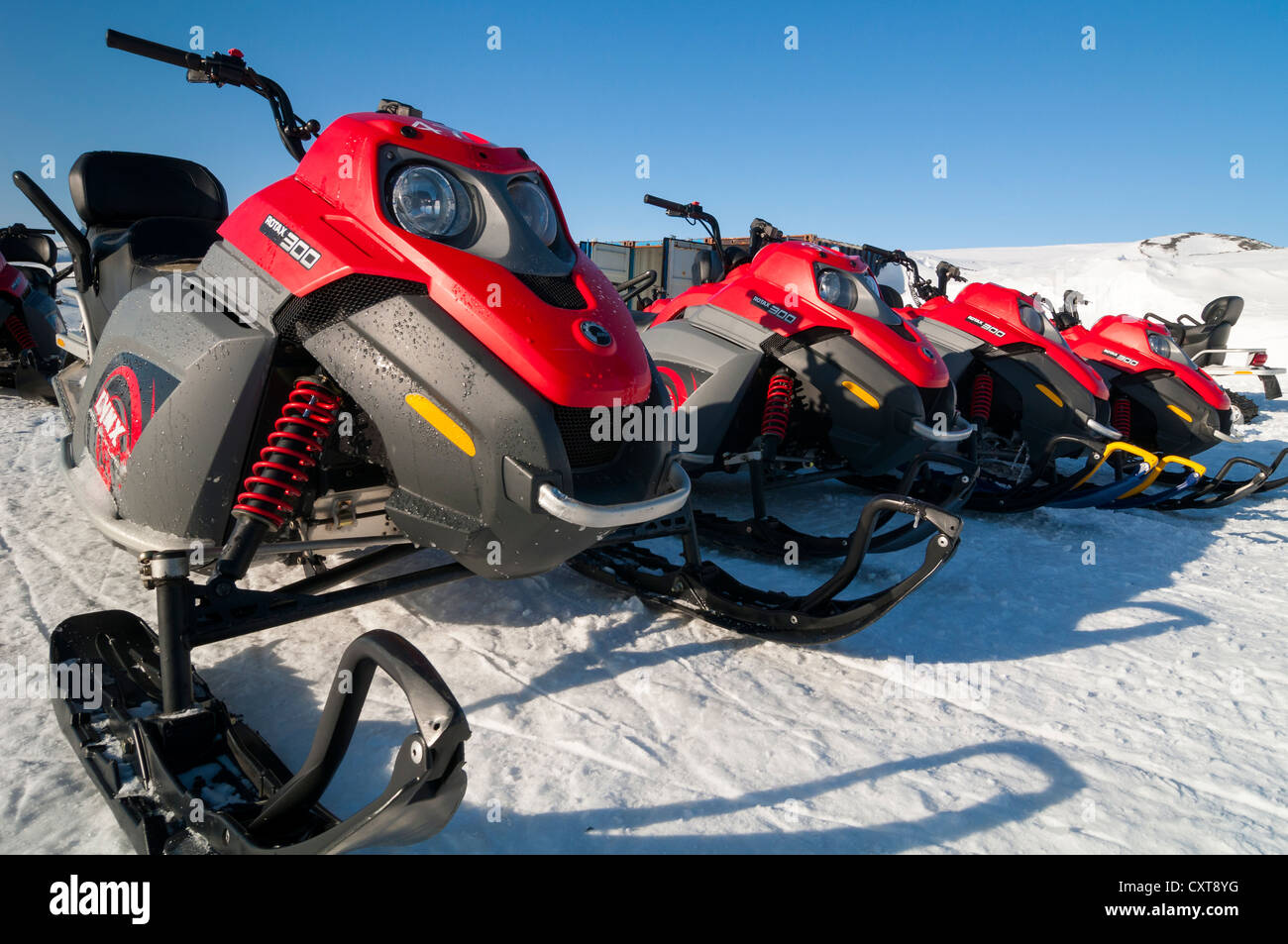 Snowmobiles, Mýrdalsjoekull Glacier, Suðurland, South Iceland, Iceland