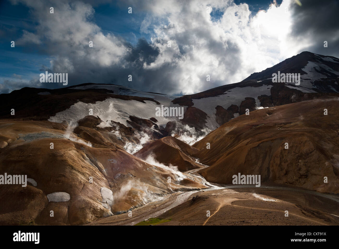 Hot springs and snowcapped Rhyolite Mountains, Hveradallir high
