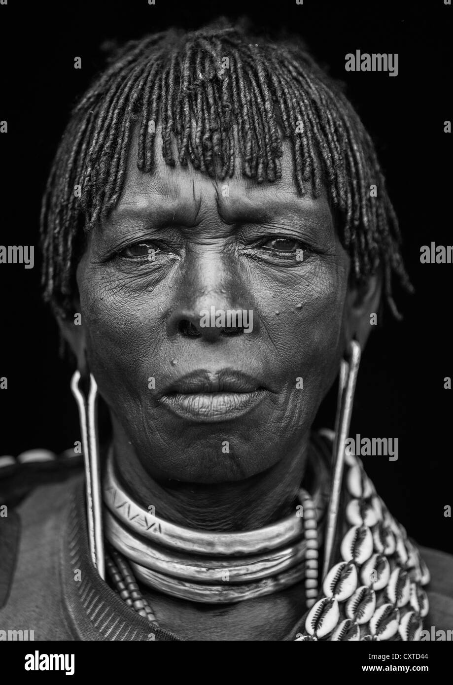 Bana Tribe Woman With Traditional Hairstyle And A Ncklace Made Of Shelves, Key Afer, Omo Valley, Ethiopia Stock Photo