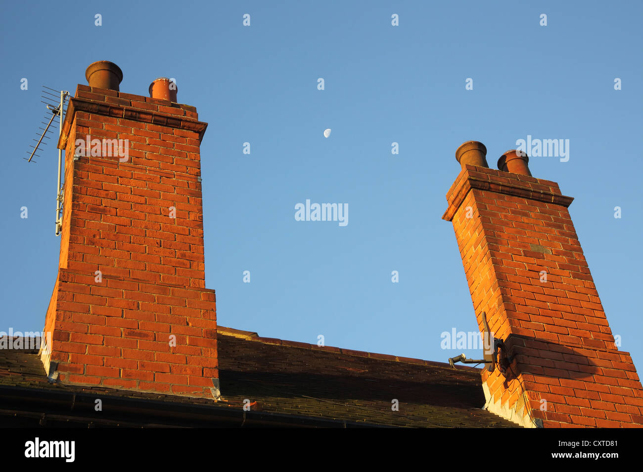 chimneys and sunrise over grimsby Stock Photo - Alamy