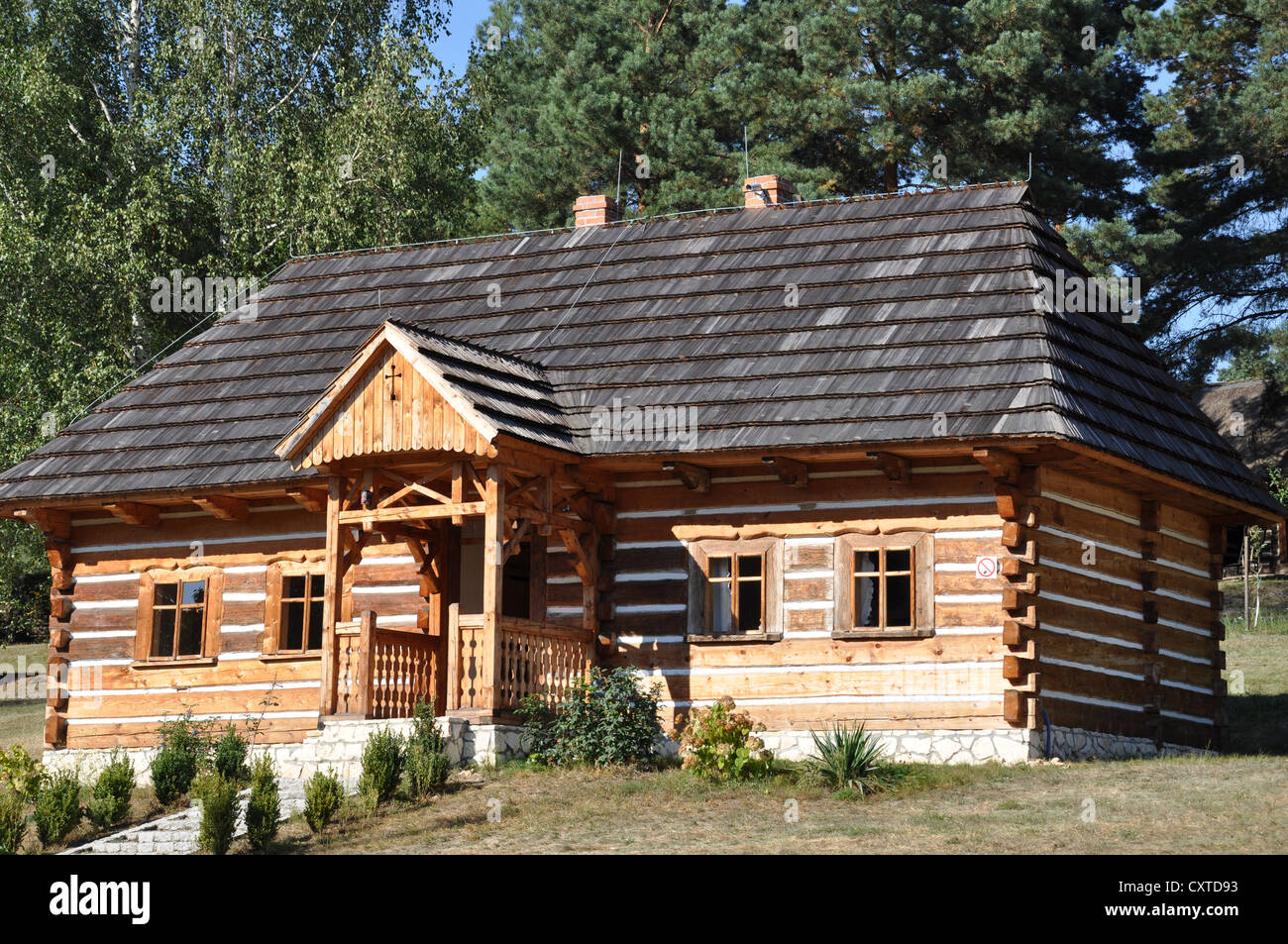 Little wooden cottage in the woods Stock Photo - Alamy