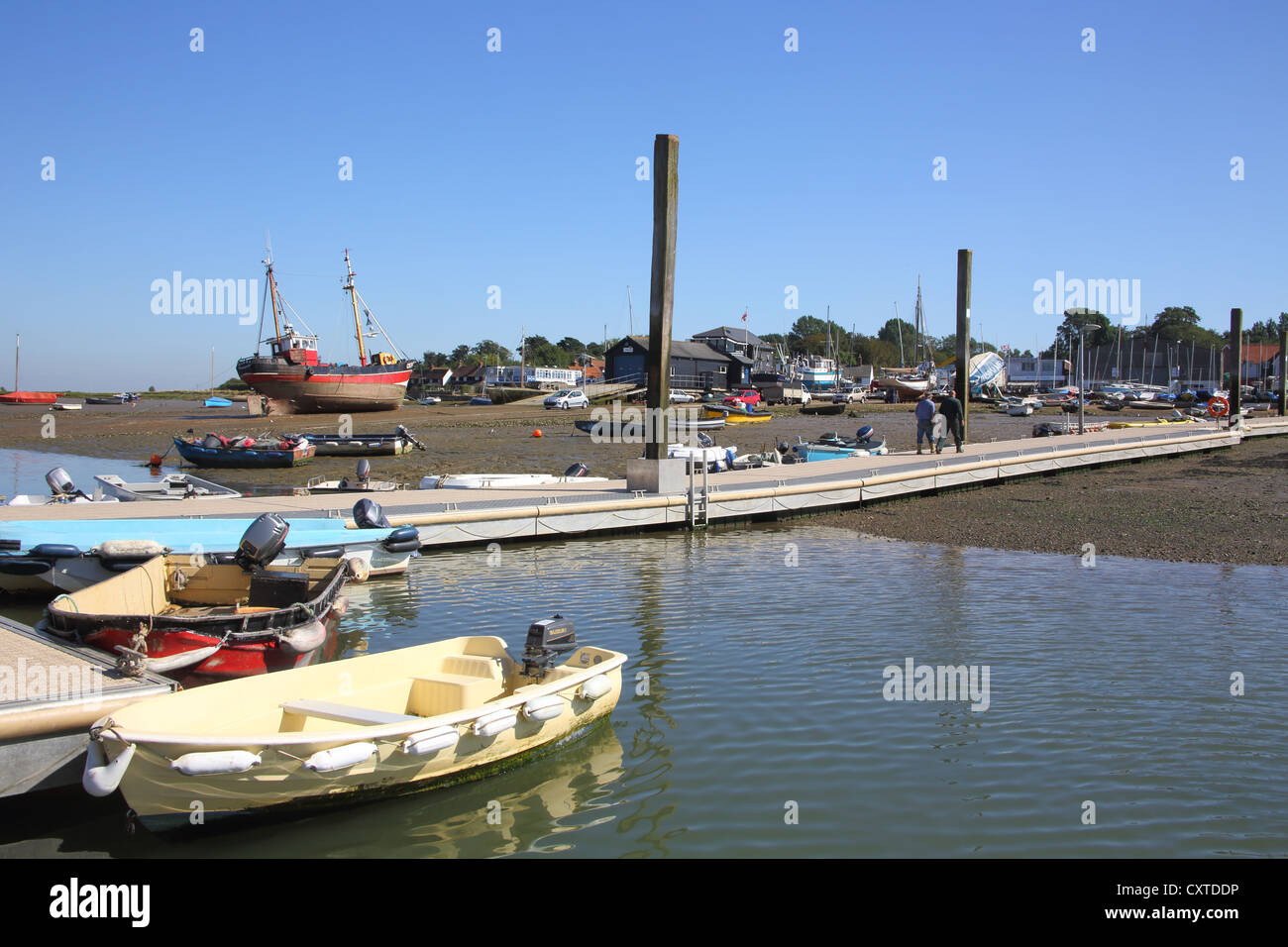 Mersea Rocks Mersea shore hi-res stock photography and images - Alamy