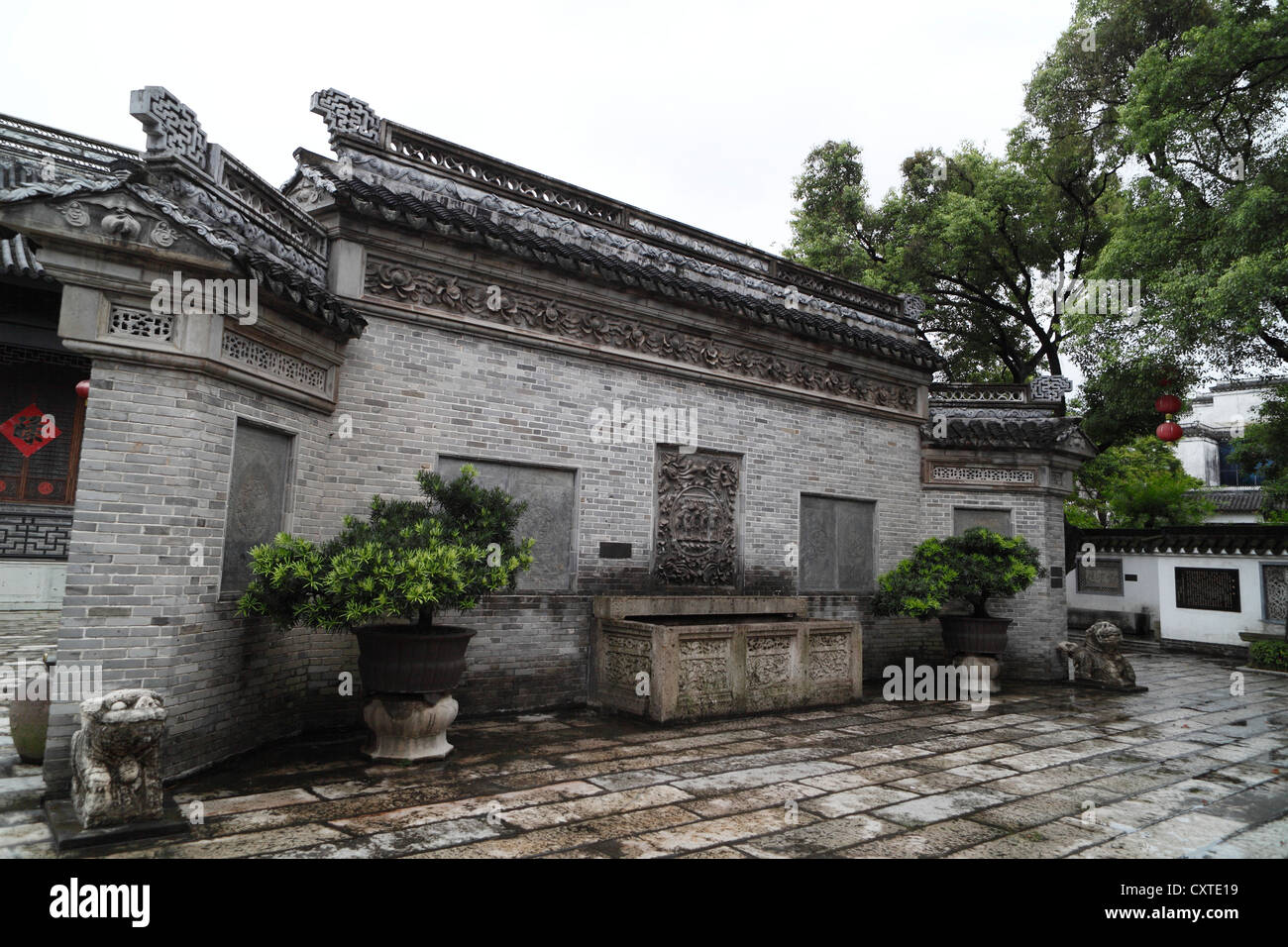 Chinese garden, wall, Stone carving Stock Photo Alamy