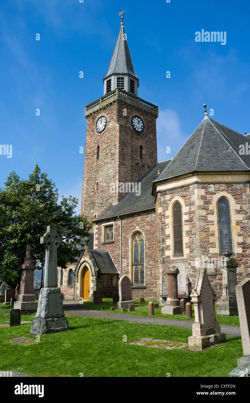 dh Old High Church INVERNESS INVERNESSSHIRE Scottish Church of Scotland town parish churchyard clock tower belfry Stock Photo