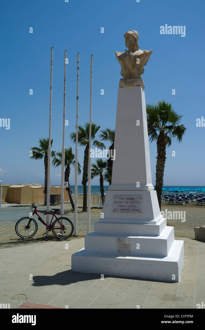 dh LARNACA CYPRUS Statue of General Kimon marble bust on beach