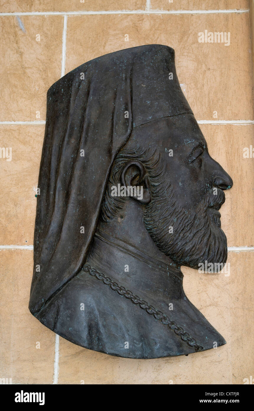 dh  NICOSIA CYPRUS Image of Archbishop Makarios outside Culture centre Museum Stock Photo