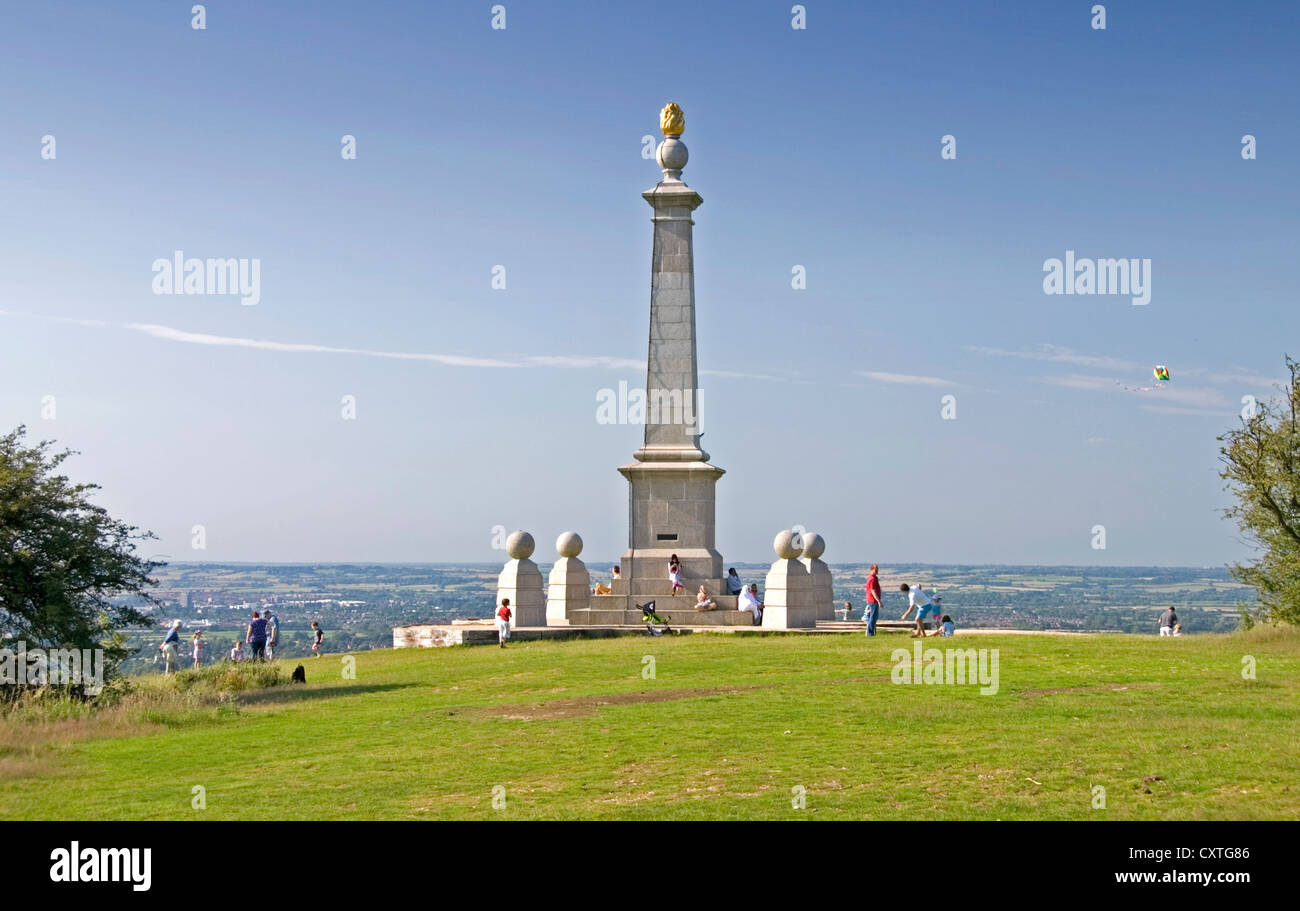 Chiltern Hills - summer day on Beacon Hill - children playing - kite flying - at foot of  imposing South African war memorial Stock Photo