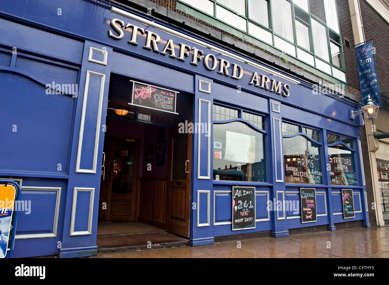 the strafford arms restaurant pub bar Stock Photo Alamy