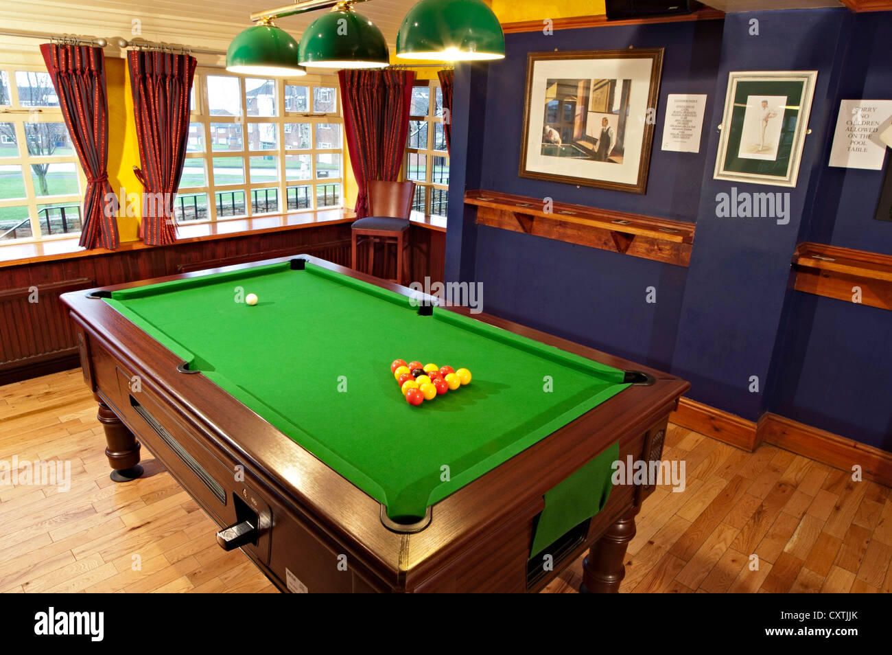Snooker Hall High Resolution Stock Photography and Images Alamy