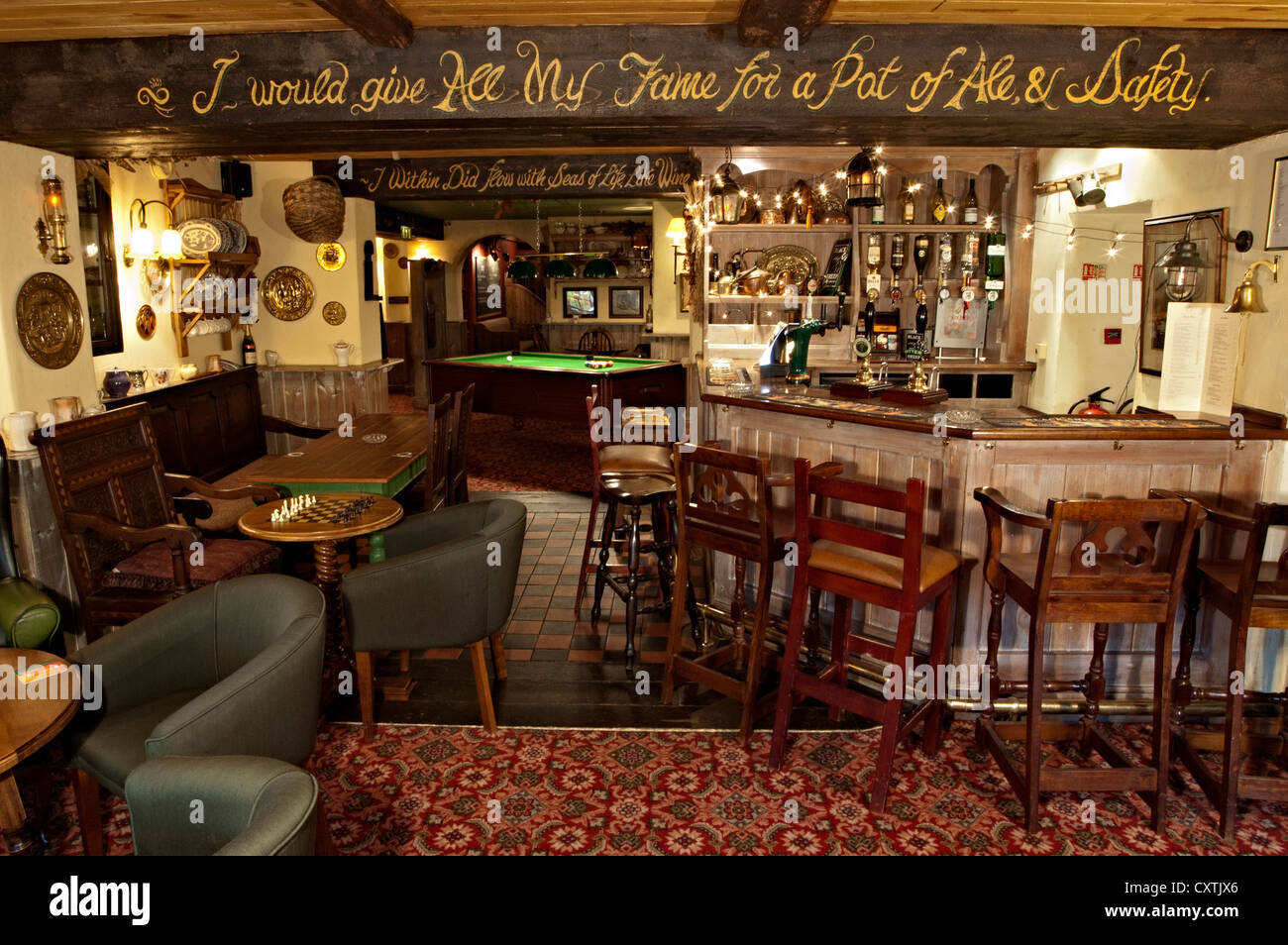 Square and compass hires stock photography and images Alamy