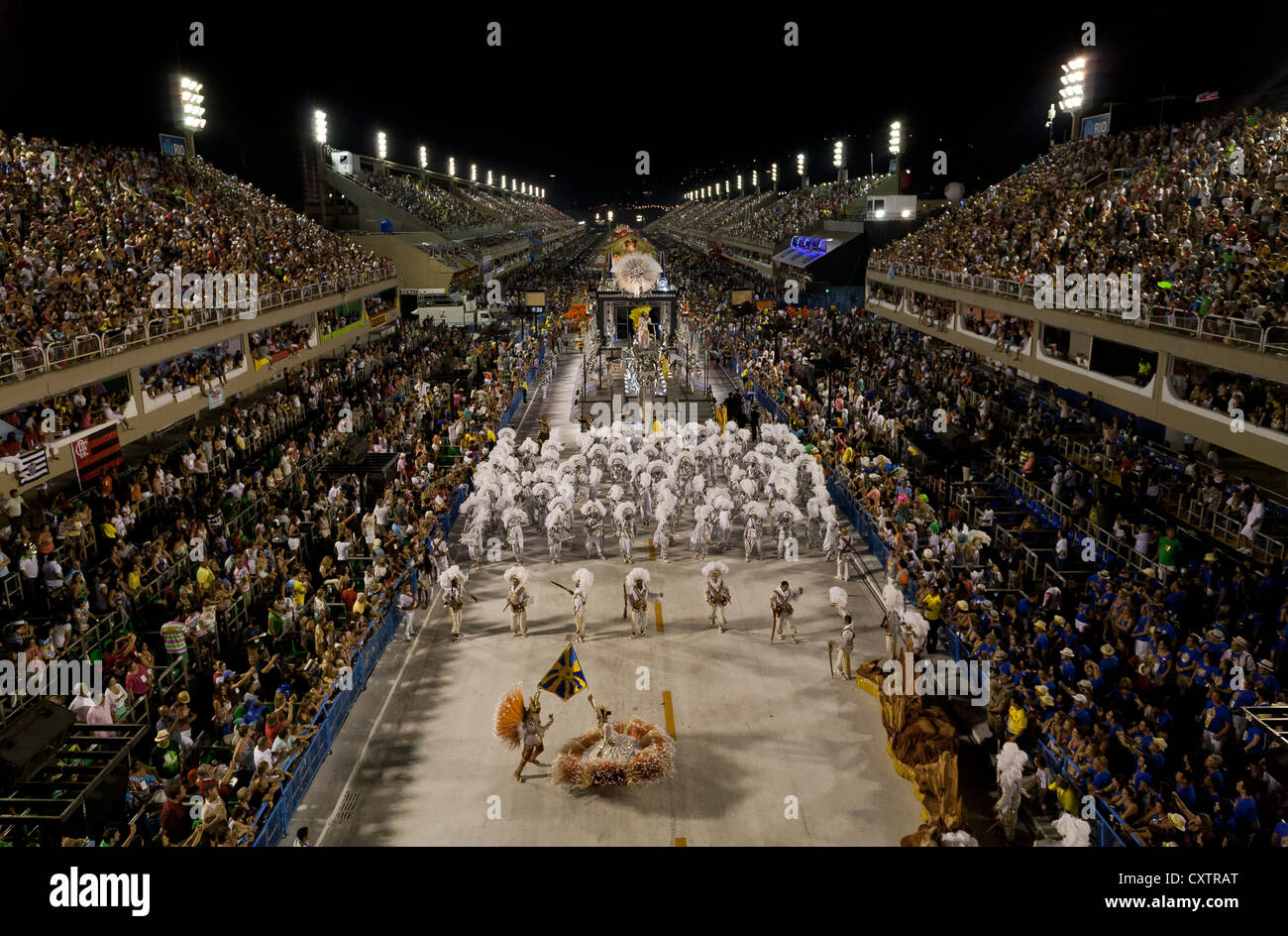 Mestre Sala and Porta Bandeira Dancers Carnival Parade Rio de Janeiro ...