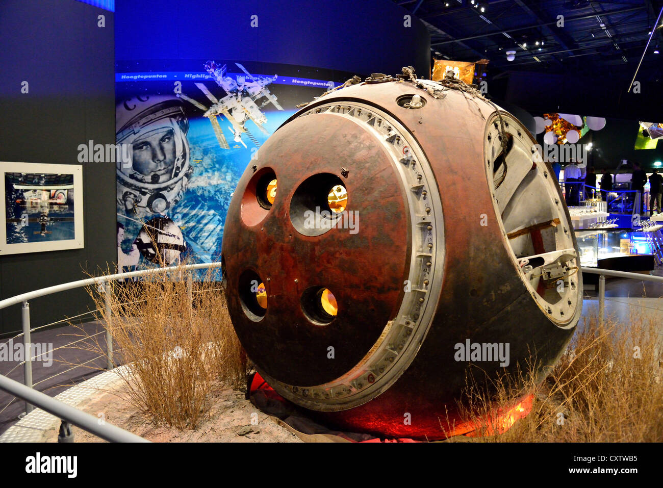 Vostok spacecraft hi-res stock photography and images - Alamy Vostok spacecraft hi-res stock photography and images - Alamy