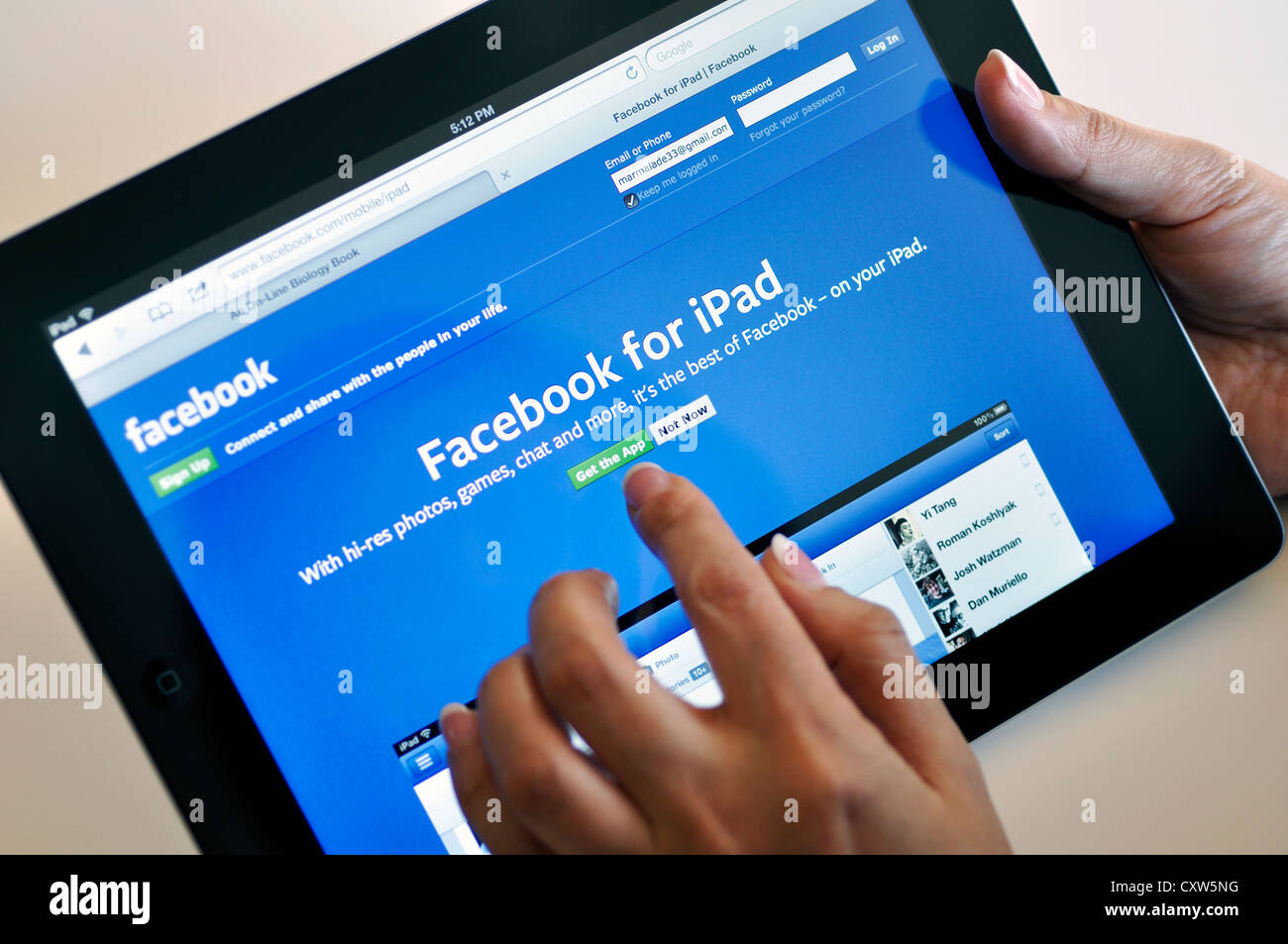 Facebook app for iPad Stock Photo Alamy