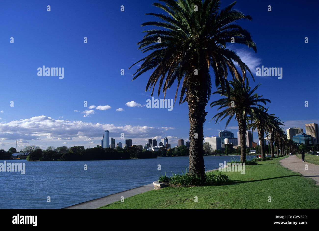 Australia, Melbourne, Albert Park Lake with the Melbourne city skyline