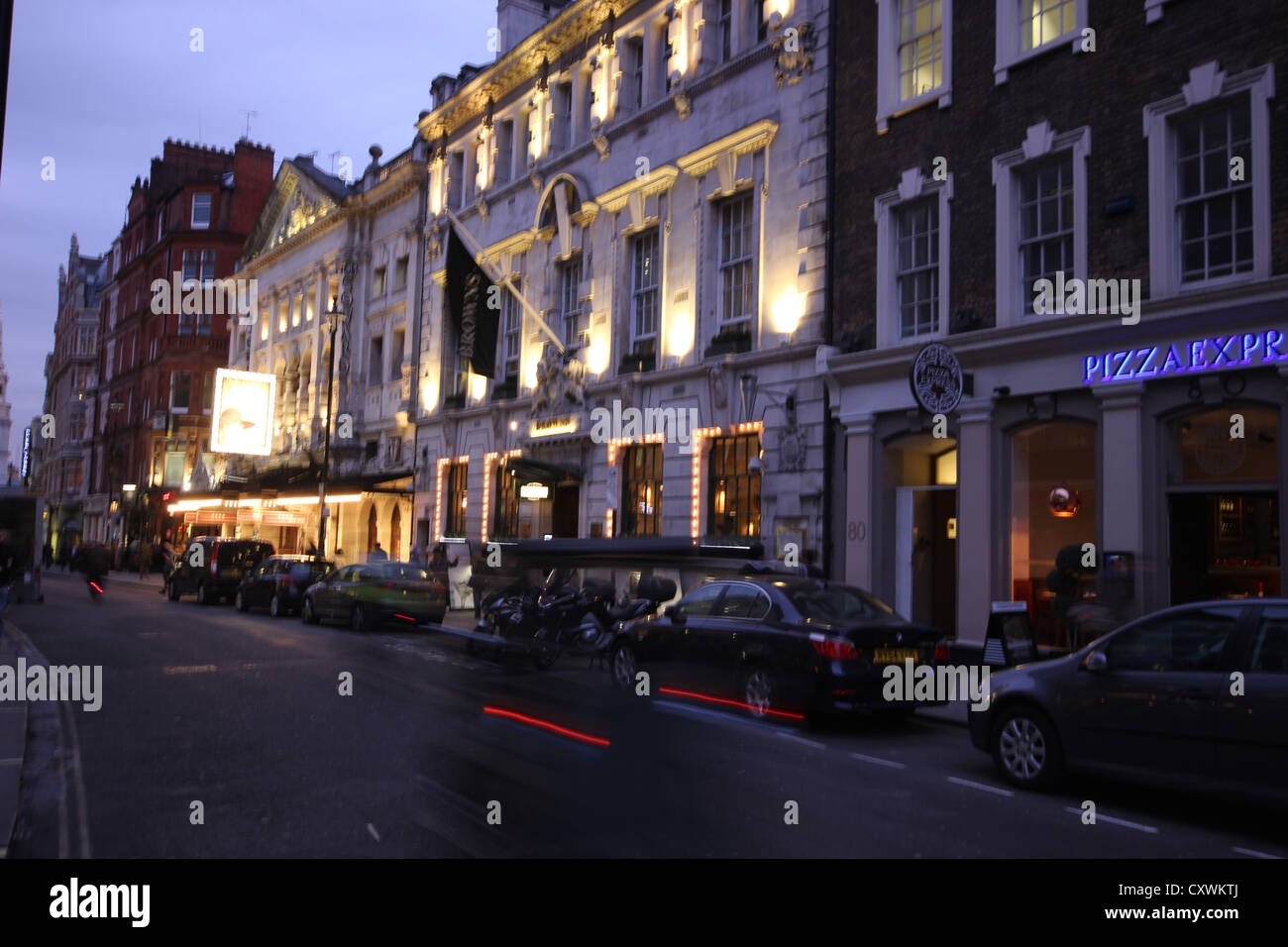 London, Londra. city, europe, a streetview from Covent Garden to Leicester square, photoarkive Stock Photo