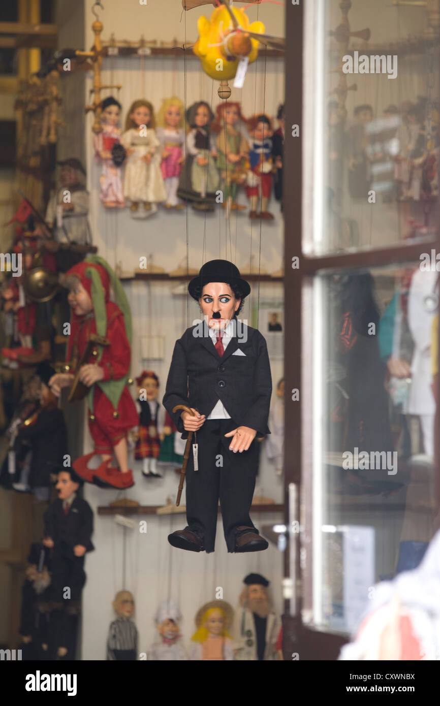 Puppet shop in the center of Prague Stock Photo Alamy