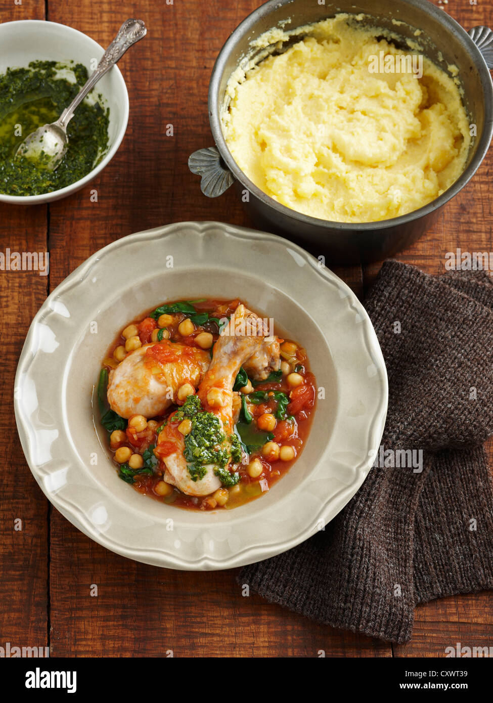 Bowl of chicken and chickpeas Stock Photo