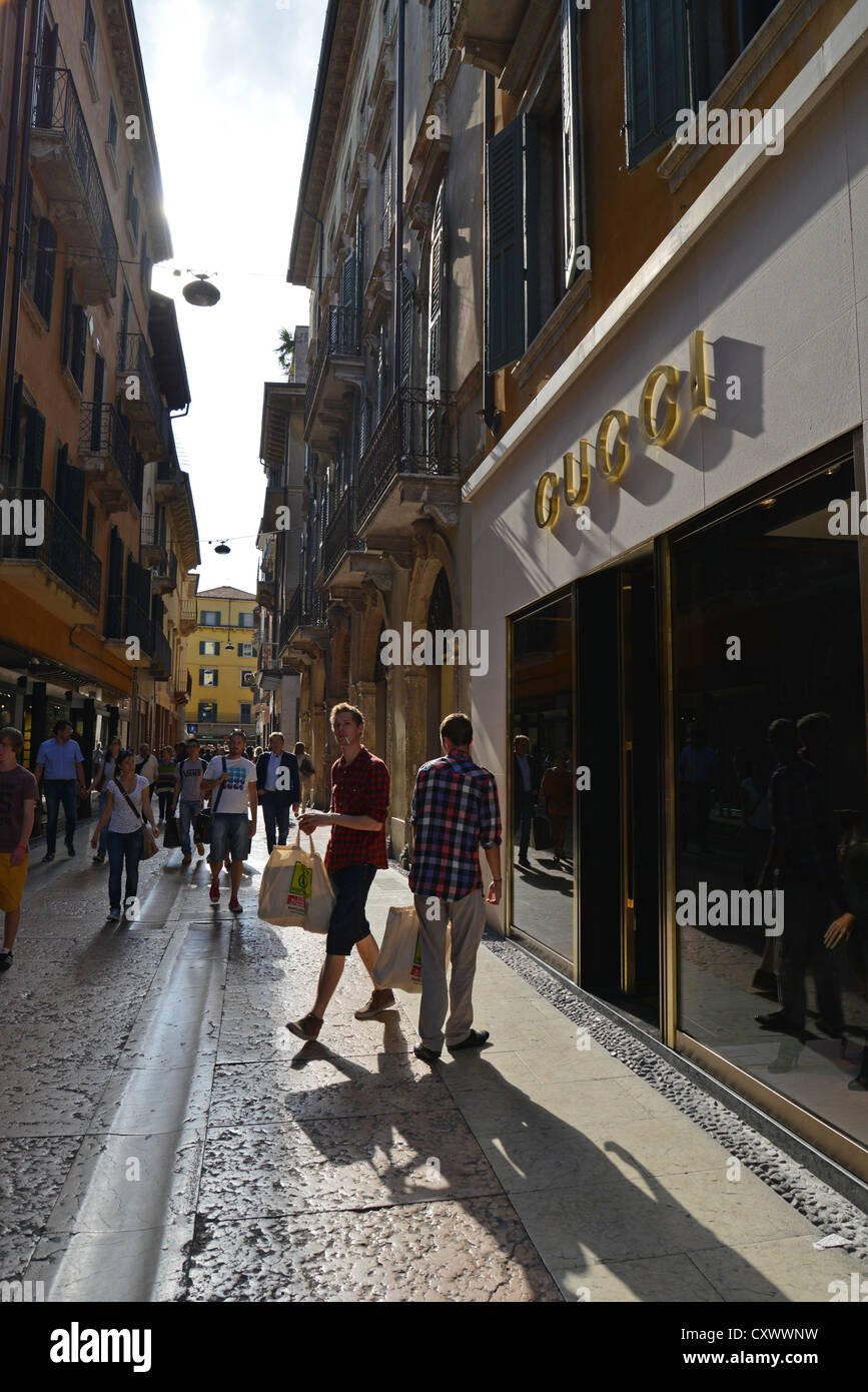 Via Mazzini (shopping street), Verona, Verona Province, Veneto Region, Italy Stock Photo