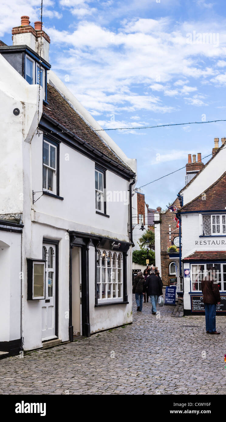 Quay Street, Cobbled near Lymington Town Quay, Hampshire, England, UK. Europe Stock Photo