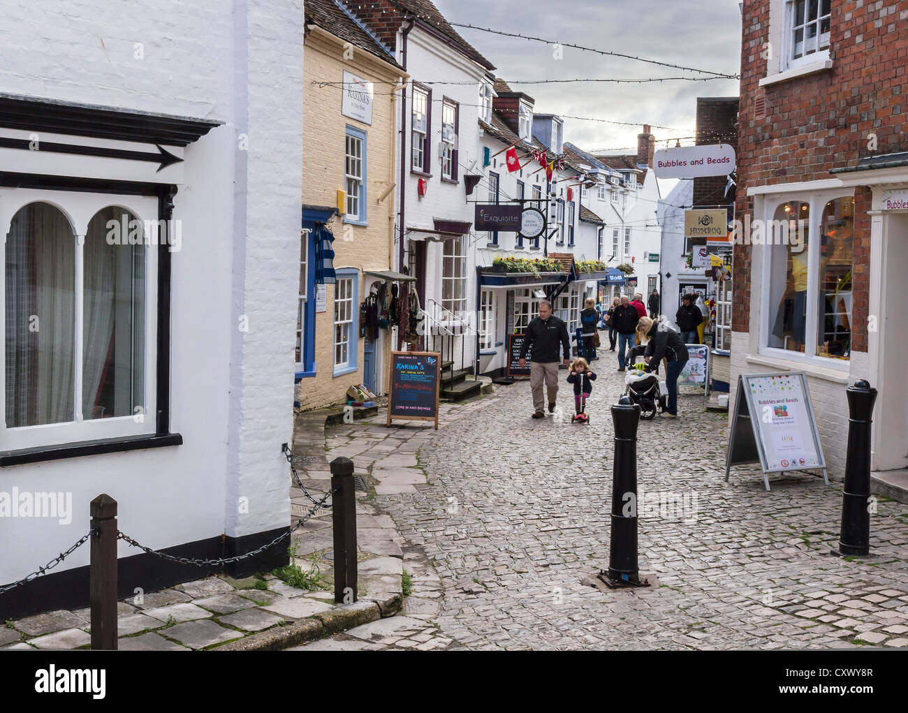 Quay Street, Cobbled near Lymington Town Quay, Hampshire, England, UK. Europe Stock Photo