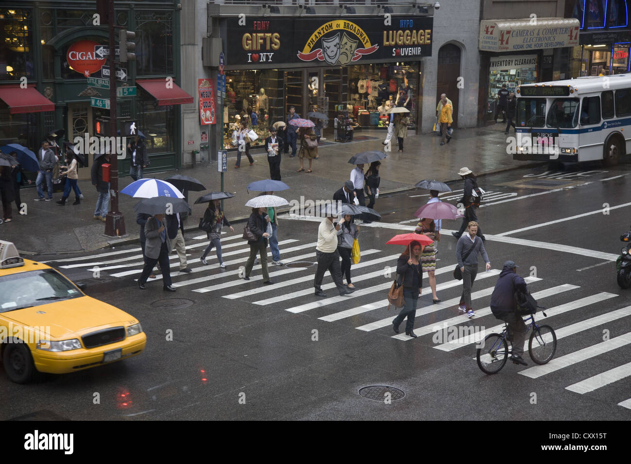 Rainy day in New York City editorial stock image. Image of avenue -  231946664