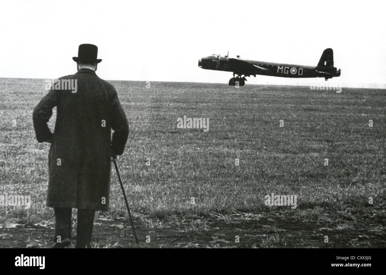 WINSTON CHURCHILL (1874-1965)  watches a Short Stirling of RAF 7 Squadron taking off on 6 June 1941 at Oakington, Cambridgeshire Stock Photo