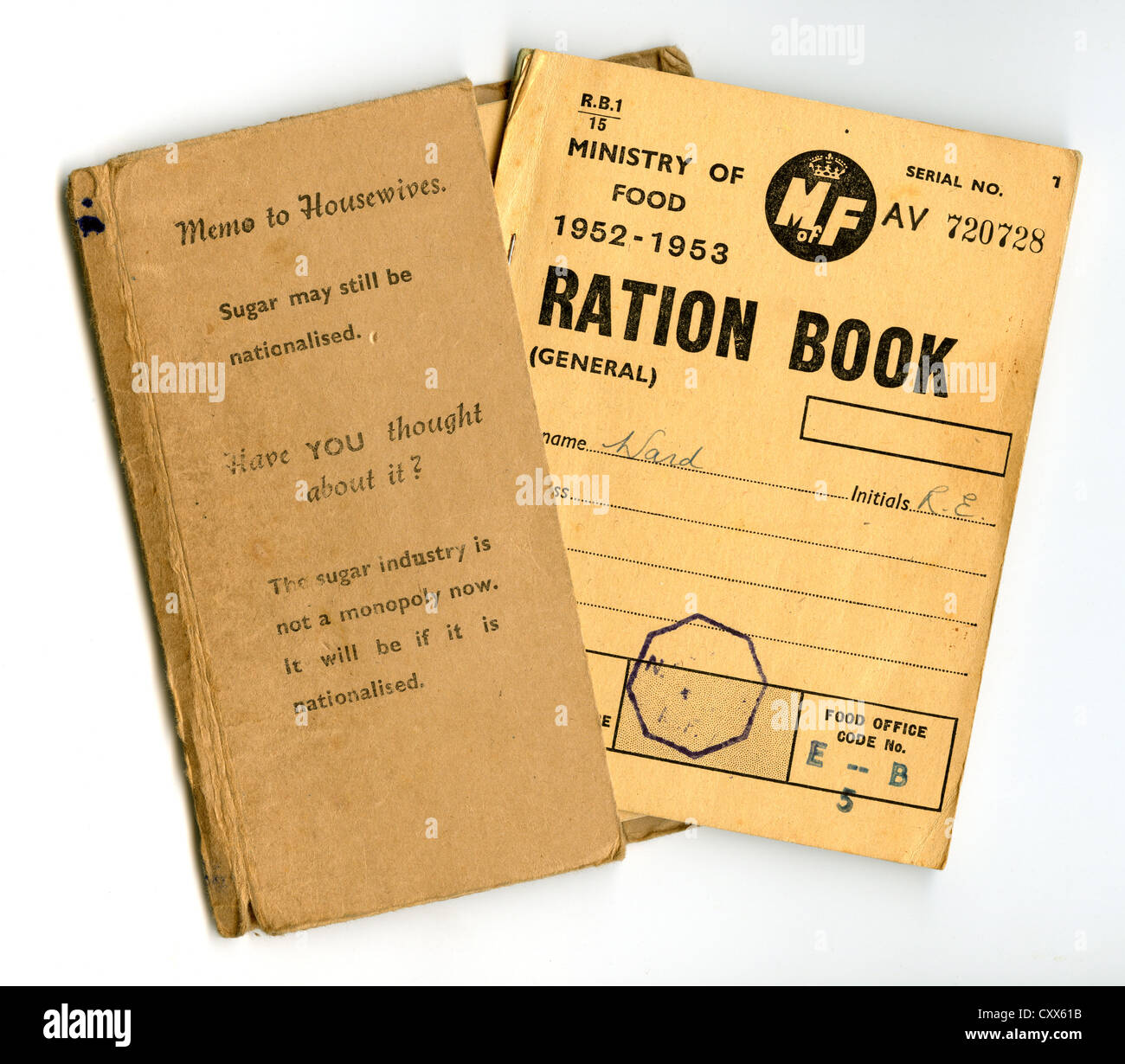 British Ration Book from the Ministry of Food, 1952-53, with 'Memo to Housewives' Stock Photo