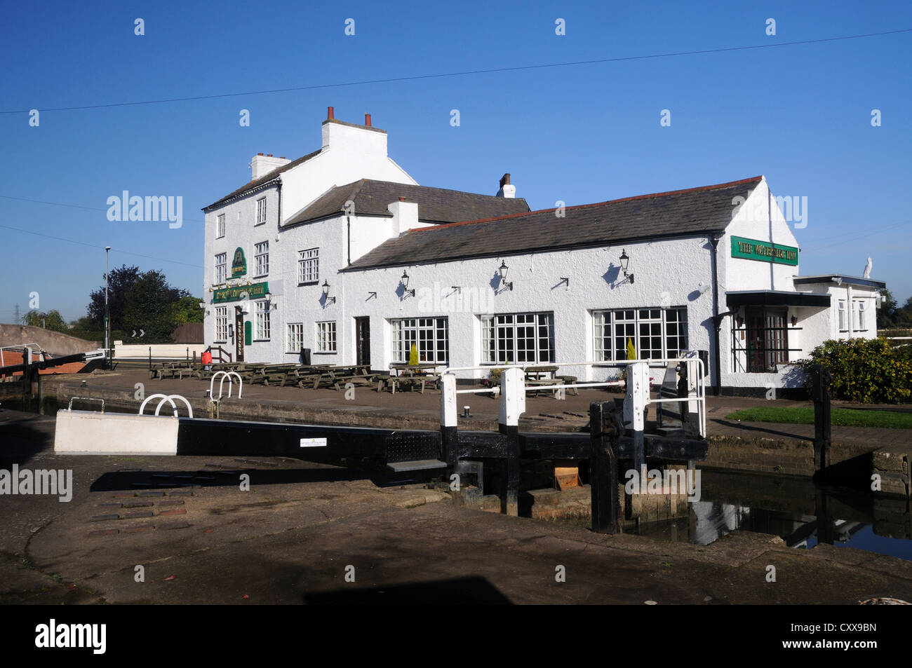 The Waterside Inn, on the Grand Union Canal at Mountsorrel, Leicestershire, England Stock Photo