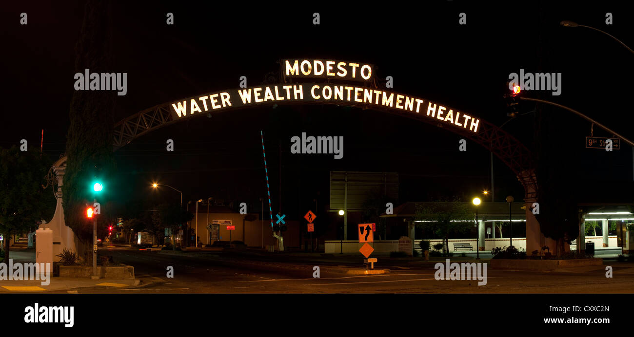 The Modesto Arch (Water Wealth Contentment Health), Modesto, California