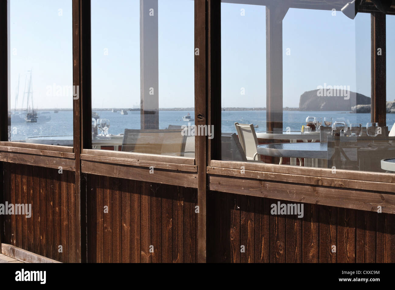 Olde Port Inn restaurant on the San Luis Pier in San Luis Obispo, California. Stock Photo