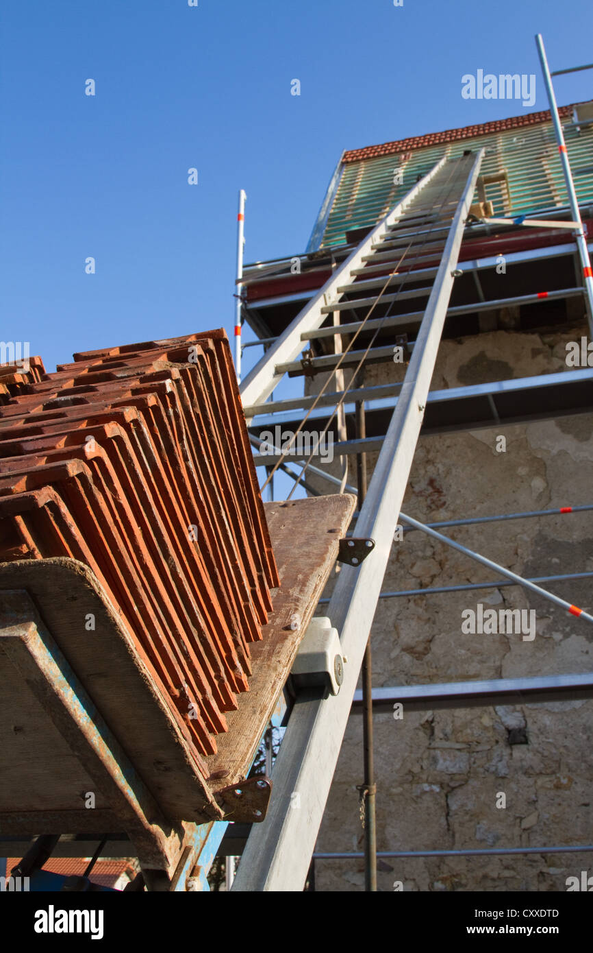 Roofing, brick elevator Stock Photo Alamy