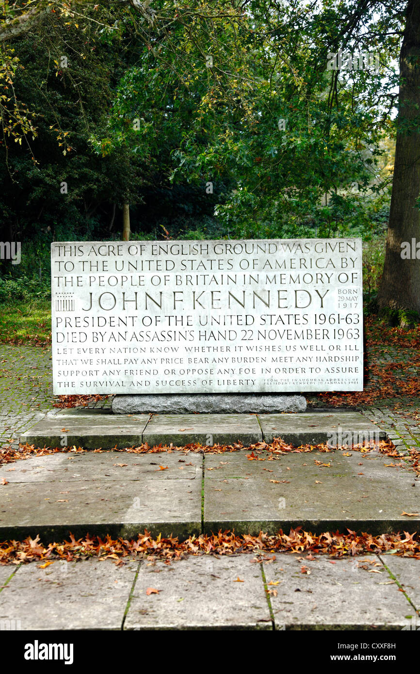 John F Kennedy Memorial stone at Runnymede England. Stock Photo