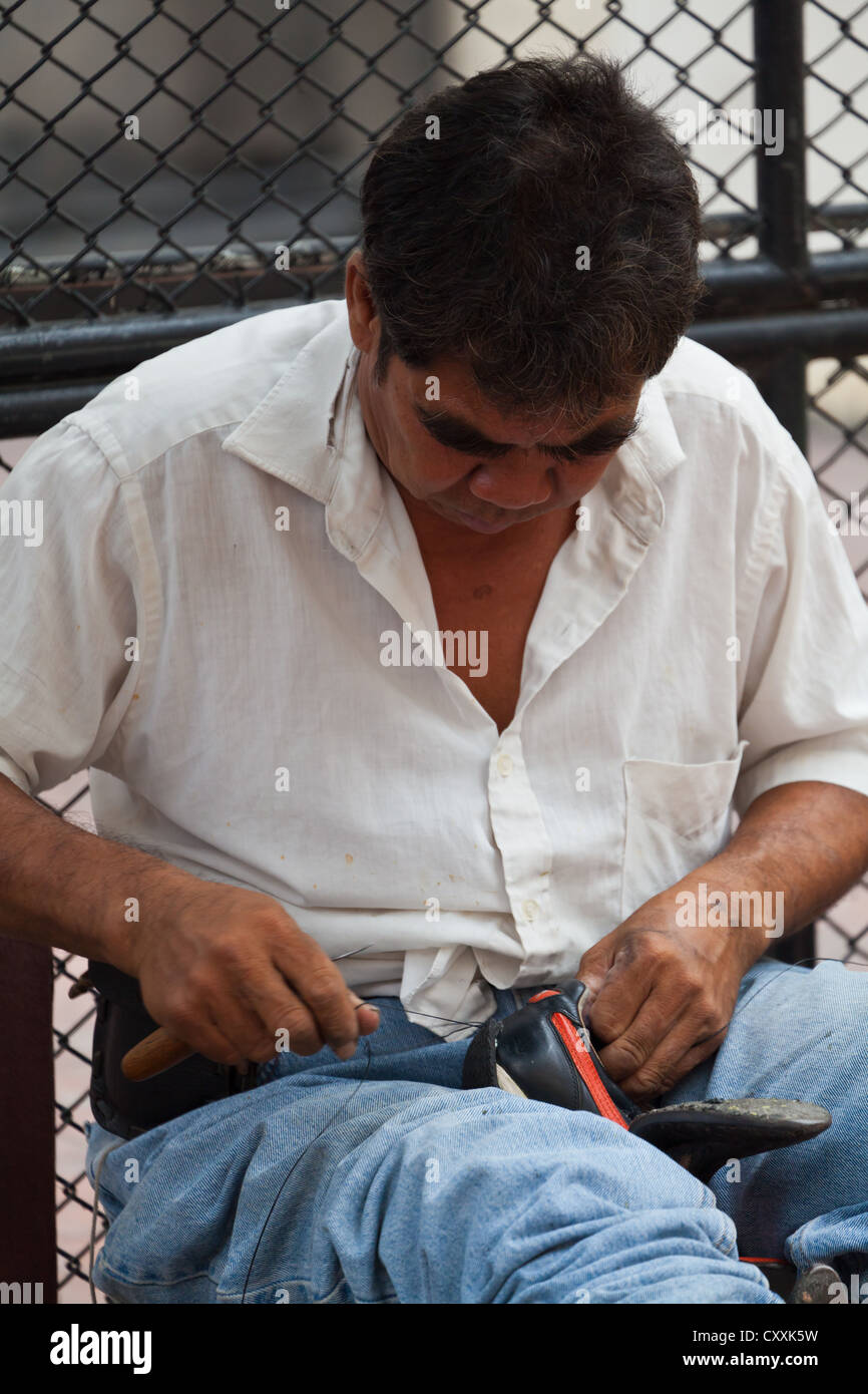 Street Shoemaker in Bangkok, Thailand Stock Photo Alamy