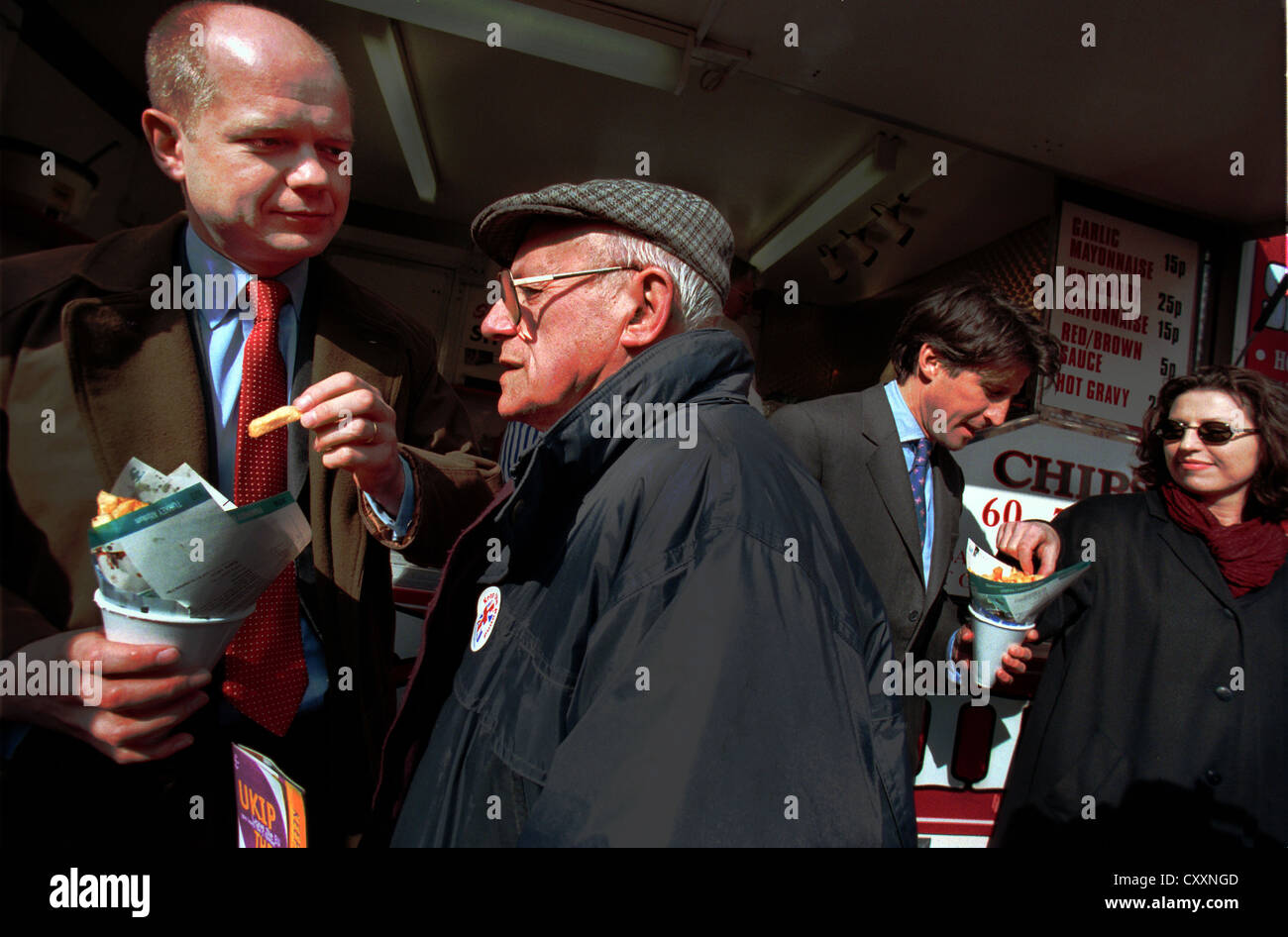 PHOTOGRAPH BY BRIAN HARRIS-COPYRIGHT-14/MARCH/2001 WILLIAM HAGUE, CONSERVATIVE PARTY LEADER IN GREAT BRITAIN CAMPAIGNING Stock Photo