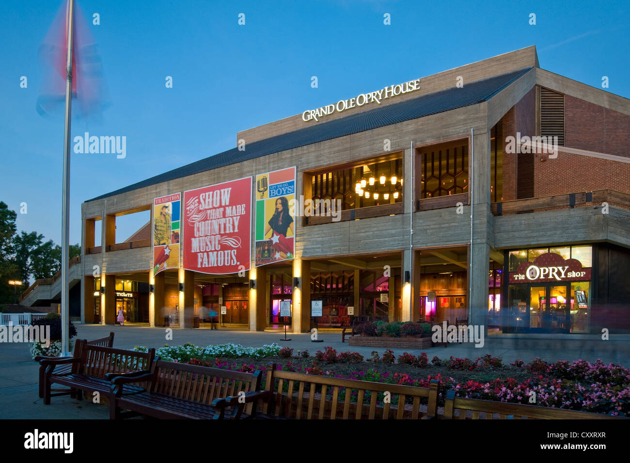 The grand ole opry hi res stock - Grand Ole Opry House Exterior Nashville Tennessee Usa CXXRXR