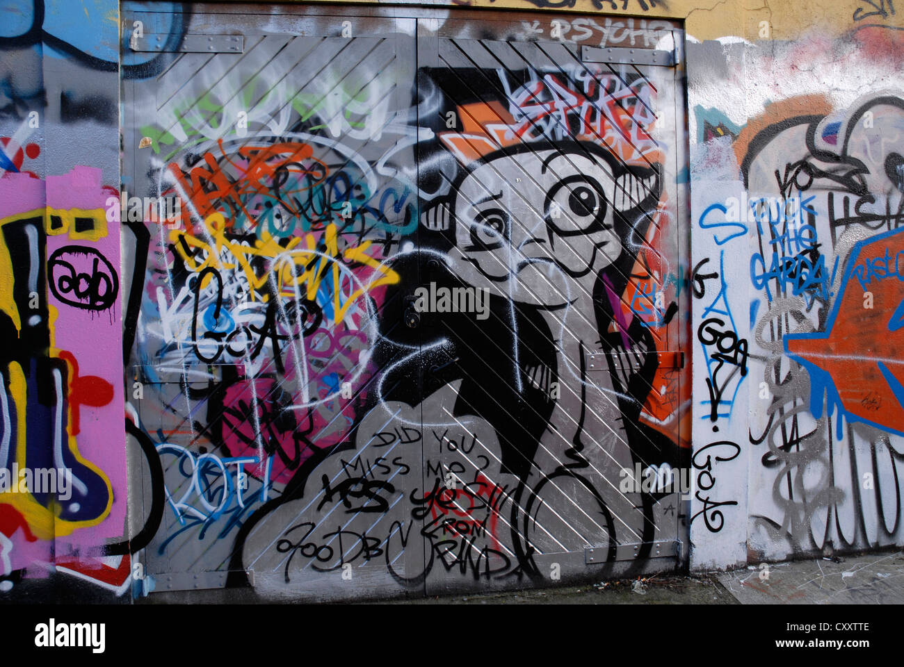 Graffiti on the walls of Windmill Lane, Dublin Stock Photo Alamy