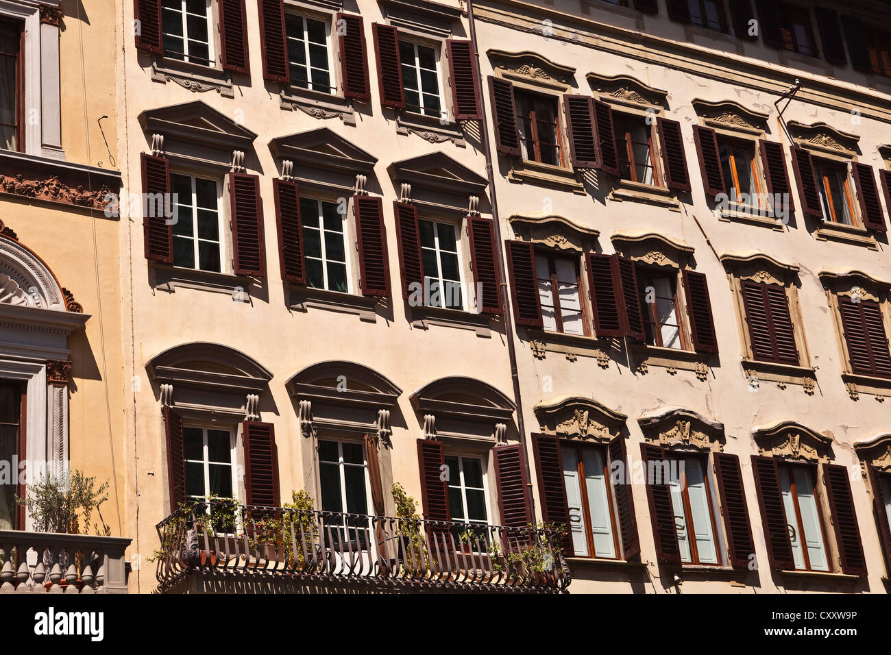 A typical building facade in Piazza Del Duomo, Florence, Italy Stock ...