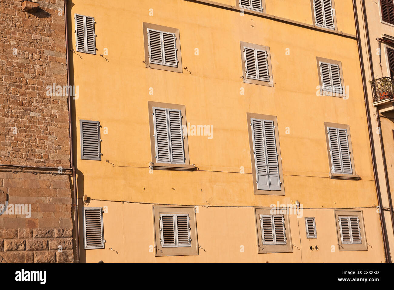Typical building facade in Florence, Italy Stock Photo - Alamy
