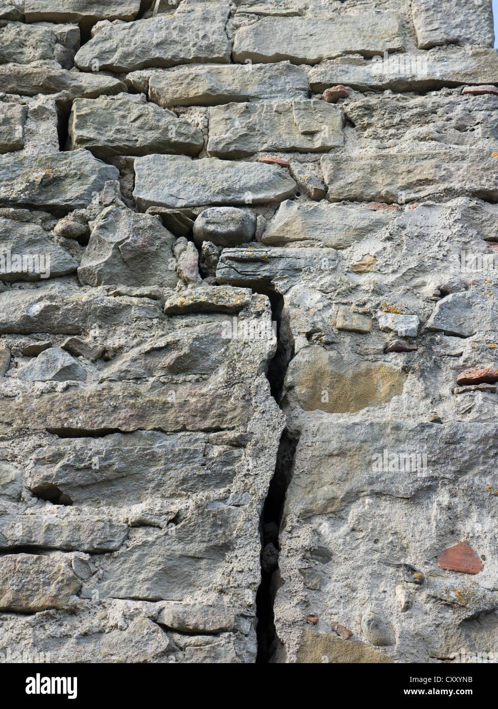 Cracks Wall Subsidence Hi Res Stock Photography And Images Alamy